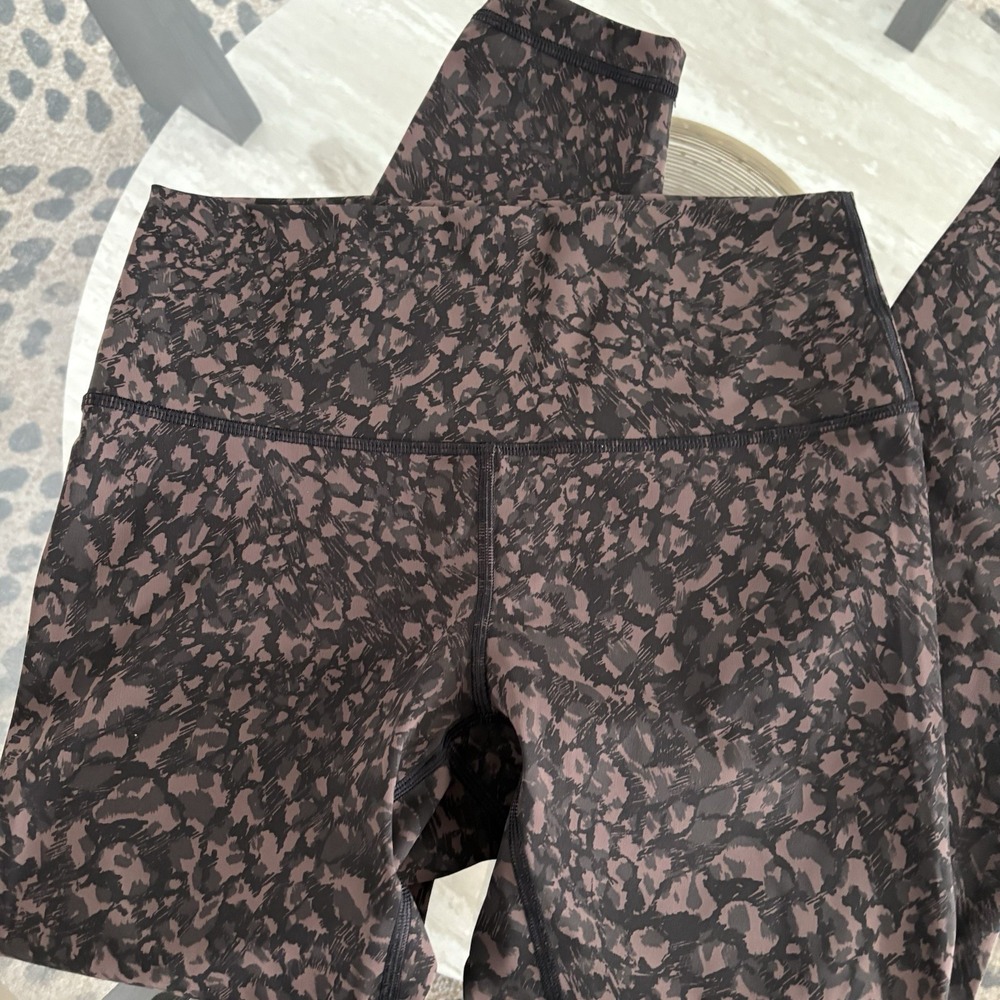 Lululemon Women's Wild Thing Camo Brown Earth Multi High-Rise Tight 25" SzL - Picture 2 of 9